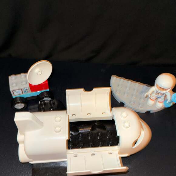 Space Shuttle Mission 10944: not complete - Picture 5 of 7